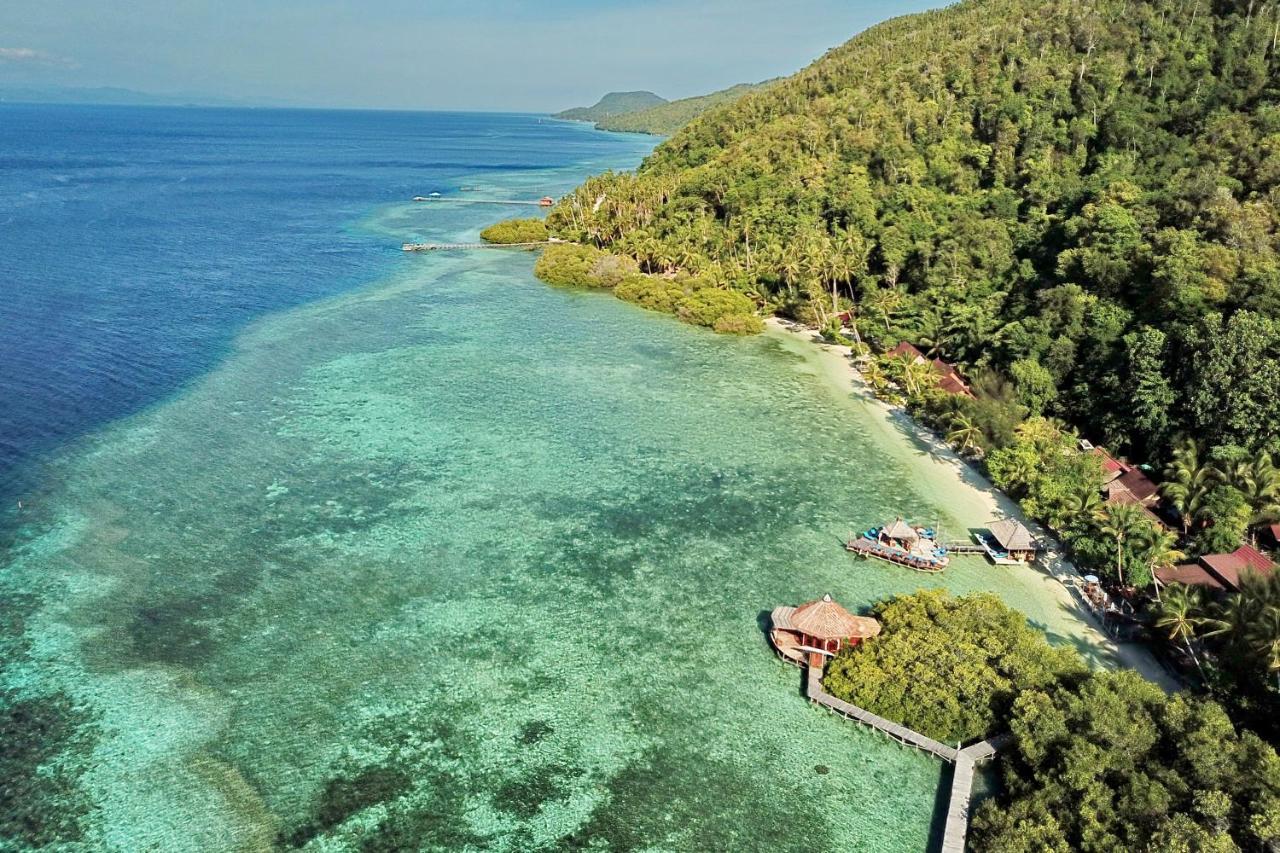 Raja Ampat Dive Lodge Pulau Mansuar Exterior photo