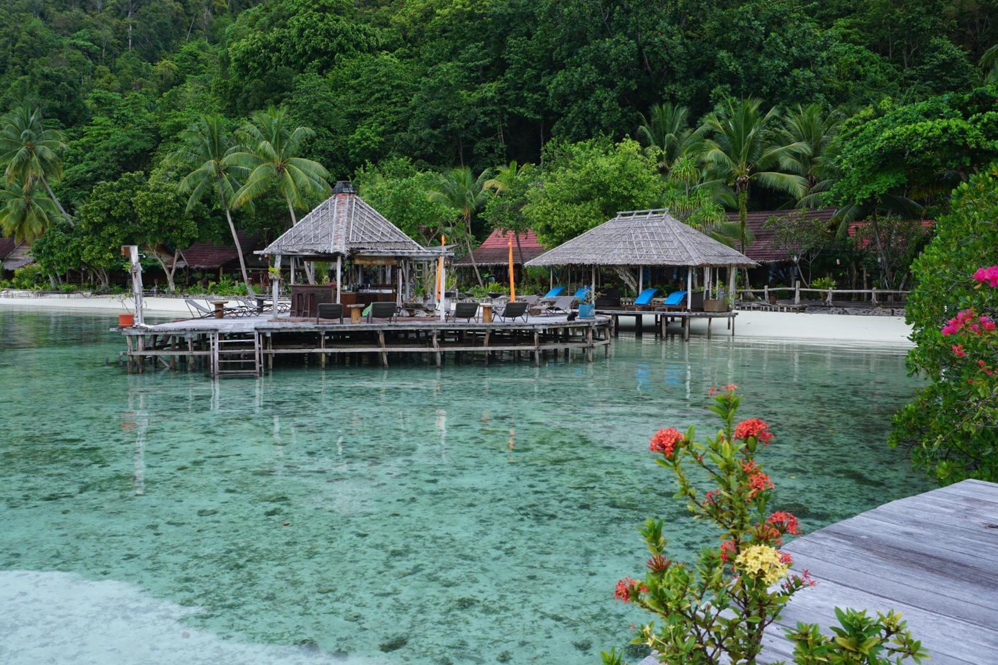 Raja Ampat Dive Lodge Pulau Mansuar Exterior photo